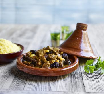 Lamm-Tajine mit Pflaumen und Mandeln