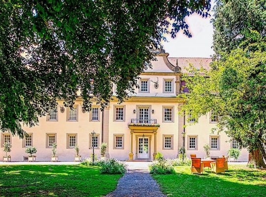 Erlebnisreiche Auszeit im mehrfach ausgezeichneten Wald & Schlosshotel Friedrichsruhe